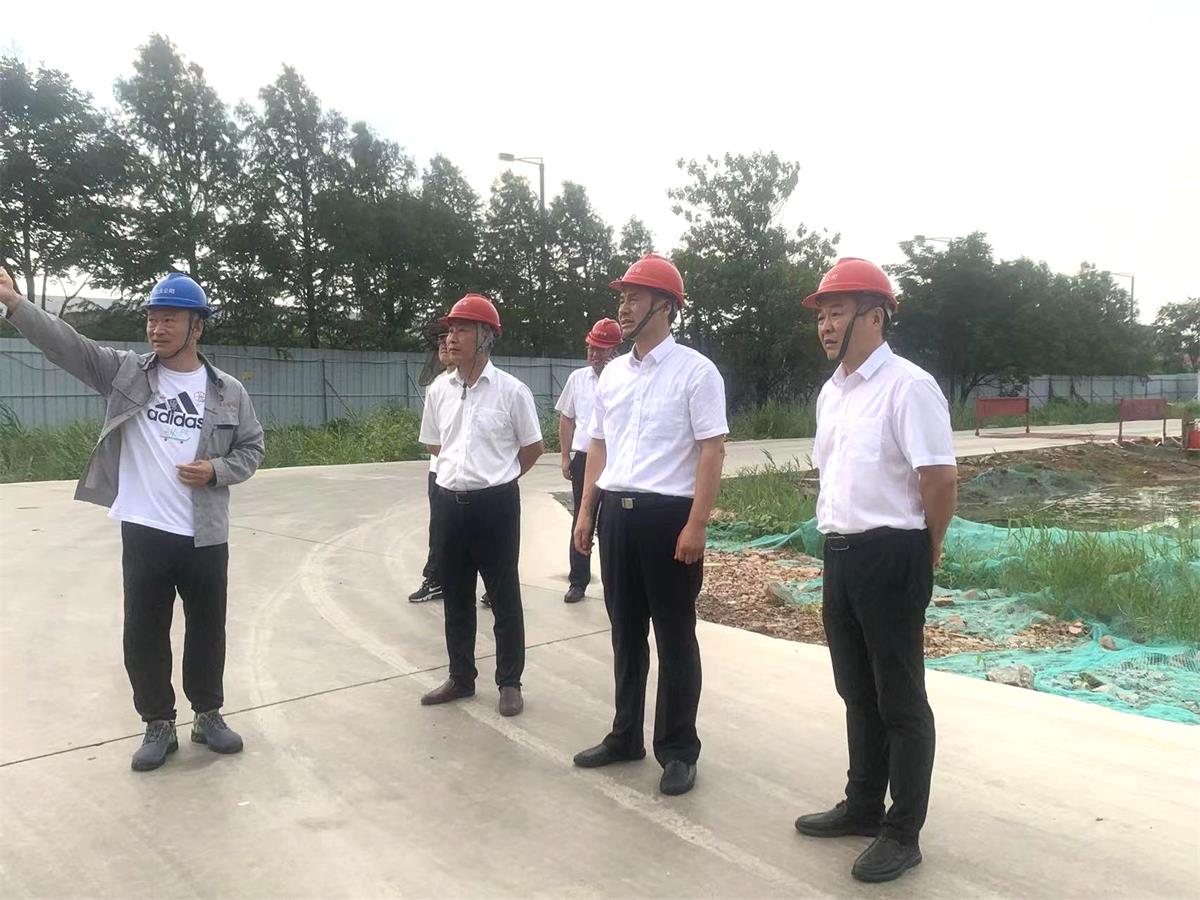 陳如軍到房地產(chǎn)檢查安全工作.jpg